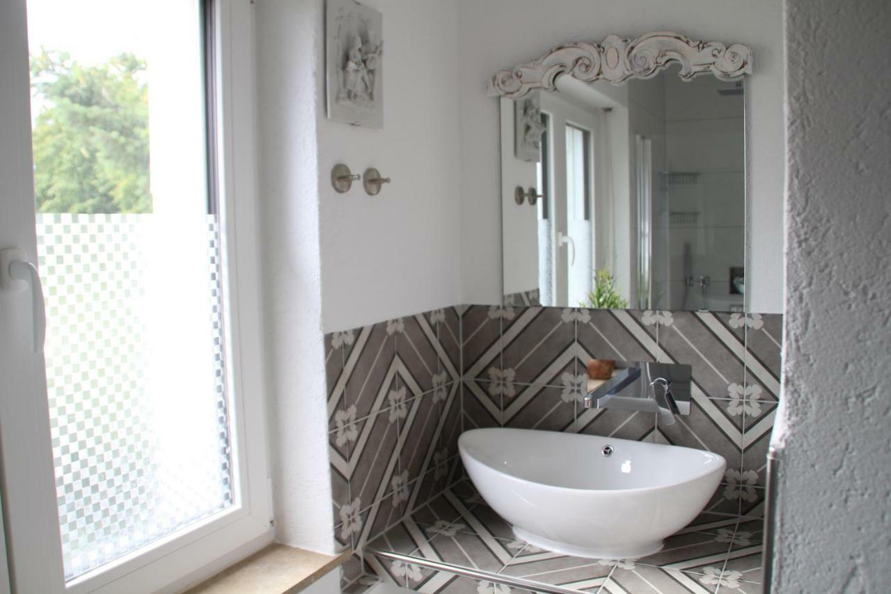 באיירוט Apartment Rheingold מראה חיצוני תמונה